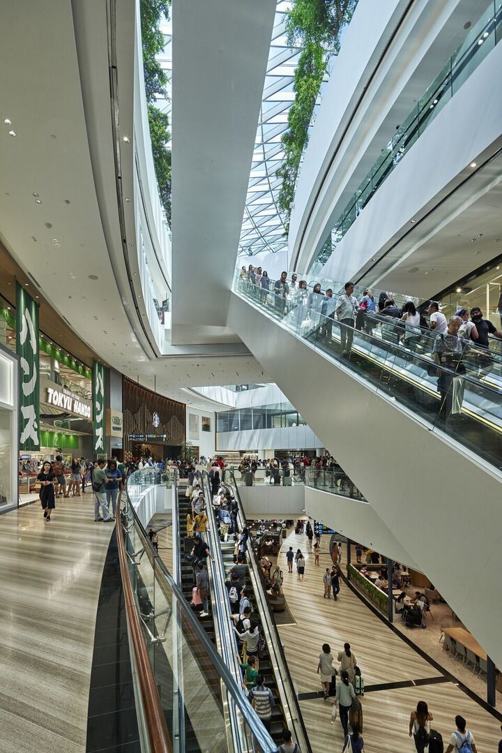 Changi được xem như thước đo chuẩn mực cho các sân bay thông minh nhờ cách ứng dụng công nghệ mang đến trải nghiệm đẳng cấp thế giới cho hành khách. (Ảnh: Archello)