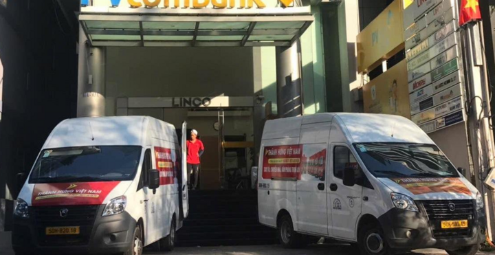 Nhân viên chuyển nhà Thành Hưng tận tâm, làm việc khoa học, đảm bảo an toàn tài sản. (Ảnh: Thành Hưng)