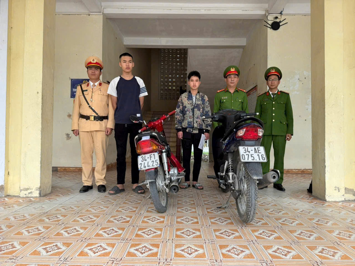 2 trường hợp vi phạm trật tự an toàn giao thông đã được mời đến trụ sở cơ quan công an làm việc.