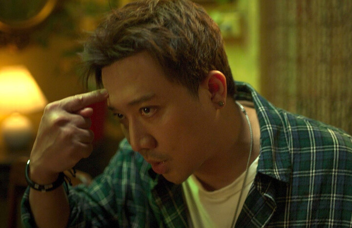 “Đừng bao giờ khuyên ai gì nữa, sống tốt chưa mà đi khuyên người ta?” là câu thoại của nhân vật Trần Kim do Trấn Thành thủ vai.