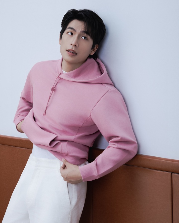 Quốc Anh sở hữu ngoại hình điển trai với chiều cao nổi bật 1m86.