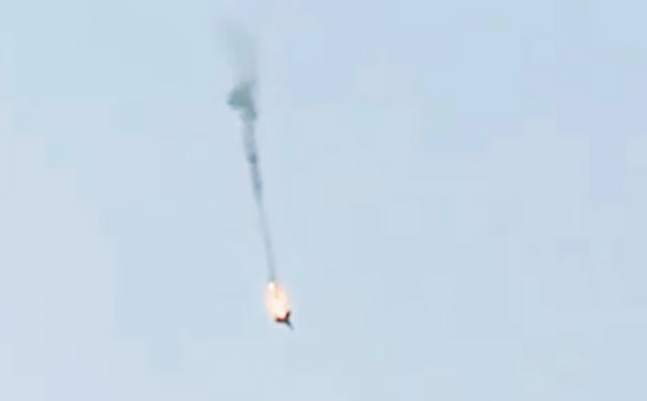 Máy bay F-15 của Mỹ bị bắn rơi trên bầu trời Kuwait. (Nguồn: CNN)