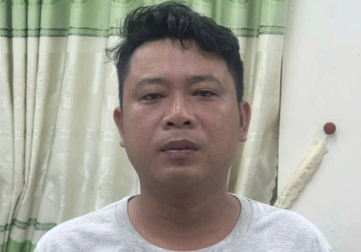 Công an TP.HCM bắt khẩn cấp Lê Hữu Phụng. (Ảnh: Công an cung cấp)