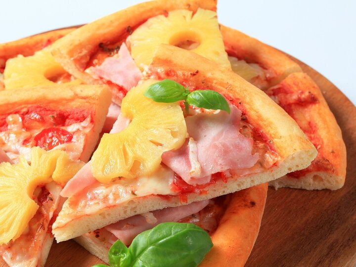 Pizza dứa không được phát minh bởi người Italy. (Ảnh: Gutekueche)