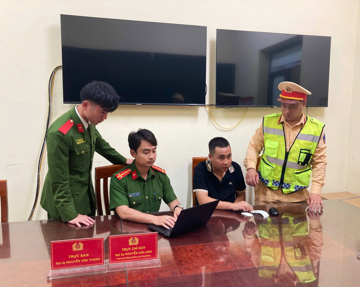 Cơ quan chức năng xác định tài xế Vũ Văn Tuấn vi phạm nồng độ cồn và đang củng cố hồ sơ xử lý thêm hành vi chống người thi hành công vụ.