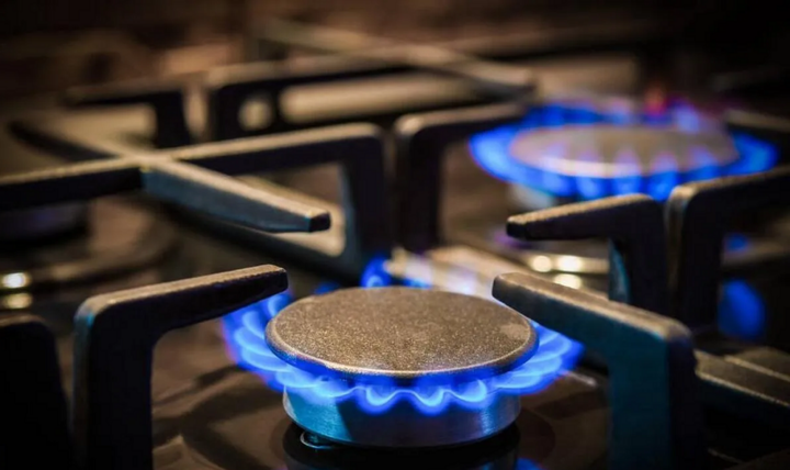 ít người biết rằng hầu hết các bếp gas gia dụng đều có lò nấu (hoặc vùng nấu), trong đó lò bên trái và bên phải có sự khác biệt.