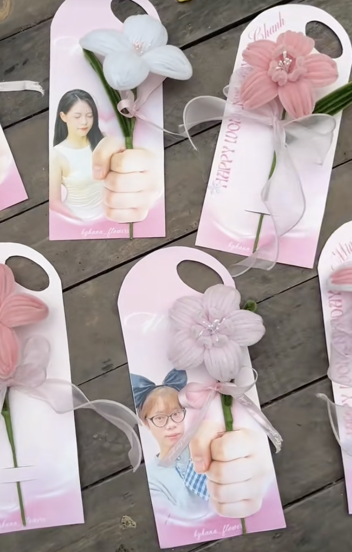 Món quà 8/3 đơn giản nhưng có thể lưu giữ lâu dài. (Ảnh: @byhana_flowers)