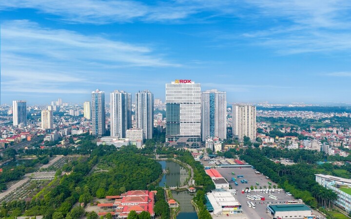 KĐT Goldmark City là một hệ sinh thái với đầy đủ khu dân cư hiện hữu, hệ thống trường học liên cấp, trung tâm thương mại, văn phòng ở phía Tây thành phố.