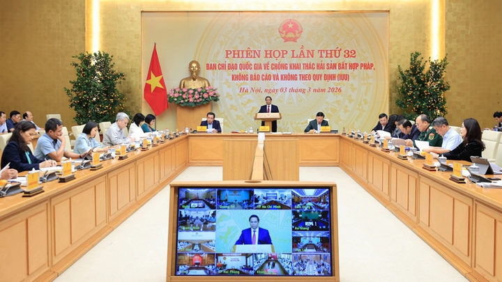 Thủ tướng Phạm Minh Chính chủ trì phiên họp lần thứ 32 của Ban Chỉ đạo quốc gia chống khai thác hải sản bất hợp pháp, không báo cáo và không theo quy định (IUU). (Ảnh: VGP/Nhật Bắc)