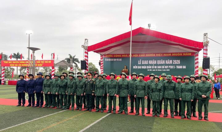 Xã Phúc Sơn, HN có 41 tân binh lên đường thực hiện nghĩa vụ, trong đó có 34 công dân thực hiện nghĩa vụ quân sự và 7 công dân tham gia nghĩa vụ Công an nhân dân.