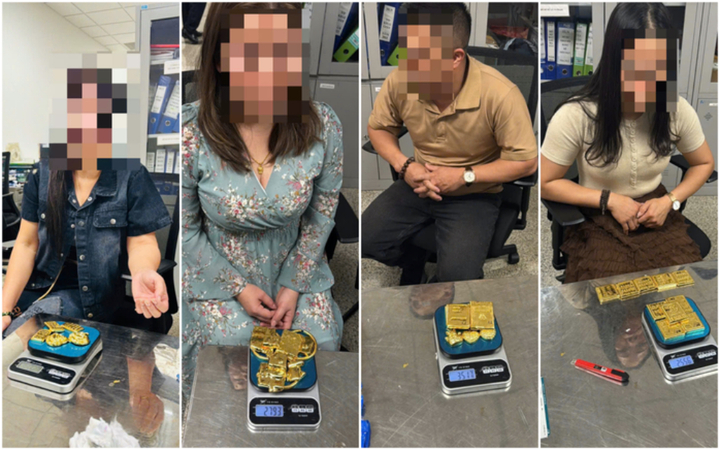 4 hành khách nhập cảnh từ Đài Loan (Trung Quốc) về Việt Nam cất giấu 12, 3kg kim loại màu vàng, nghi là vàng miếng. (Ảnh: Cơ quan hải quan cung cấp)