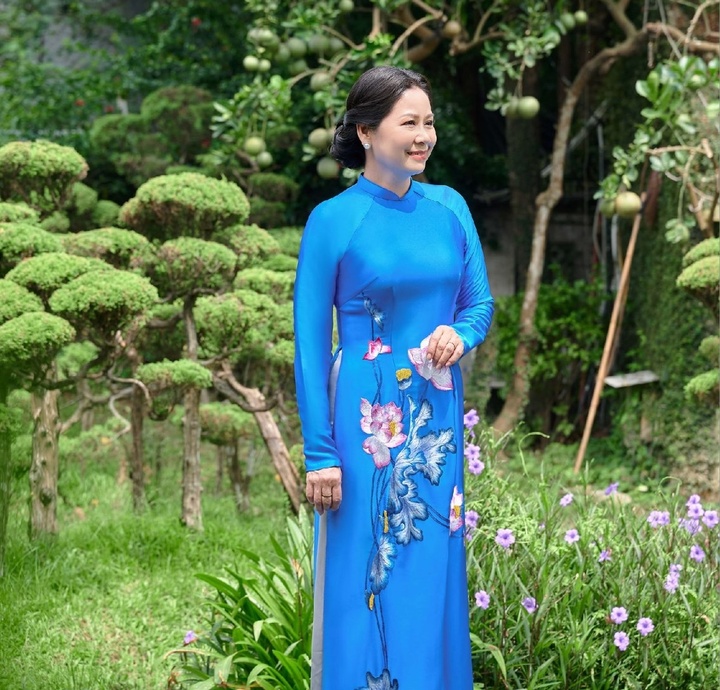 Món quà này đặc biệt ý nghĩa khi mẹ có thể mặc trong các dịp khác nhau. (Ảnh: Quyên Nguyễn)