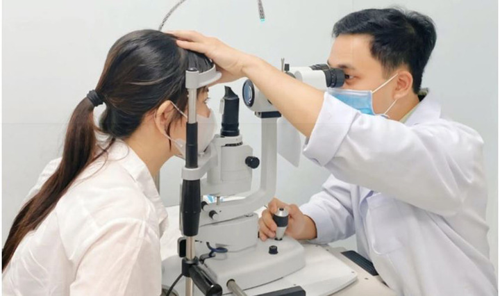 Từ 18 tuổi trở xuống mổ cận thị được hưởng bảo hiểm y tế (Ảnh minh họa).