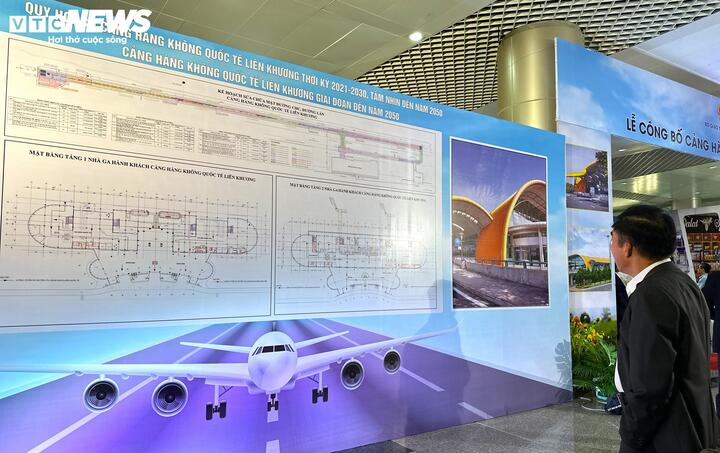 Để đảm bảo nhu cầu đi lại, thời gian qua, tỉnh Lâm Đồng phối hợp cùng các cơ quan chức năng thực hiện cải tạo, nâng cấp nhiều tuyến giao thông đường bộ. Trong đó, quốc lộ 28B (nối Đà Lạt - Phan Thiết) đang bước vào giai đoạn nước rút để đảm bảo cho xe cộ lưu thông. Ông Hồ Ngọc Phong Hải, Phó Giám đốc Sở Xây dựng tỉnh Lâm Đồng, cho biết: “Tỉnh đã phối hợp cùng Bộ Xây dựng trong việc đẩy nhanh tiến độ dự án cải tạo, nâng cấp Quốc lộ 28B để dự án sớm hoàn thành, đưa vào sử dụng. Ngoài ra, chúng tôi cũng đưa ra kế hoạch sửa chữa các tuyến quốc lộ khác như quốc lộ 20, 28, 27, 27C và các tuyến đường tỉnh để tăng năng lực thông hành”.