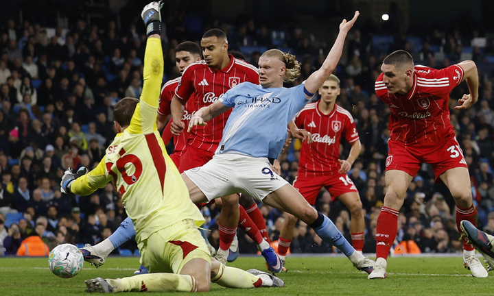 Man City bị Nottingham Forest cầm hòa. (Ảnh: Reuters)