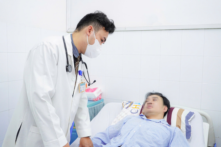 Bệnh nhân ngộ độc thực phẩm điều trị tại Bệnh viện Nhân dân Gia Định, TP.HCM. (Ảnh: BVCC)