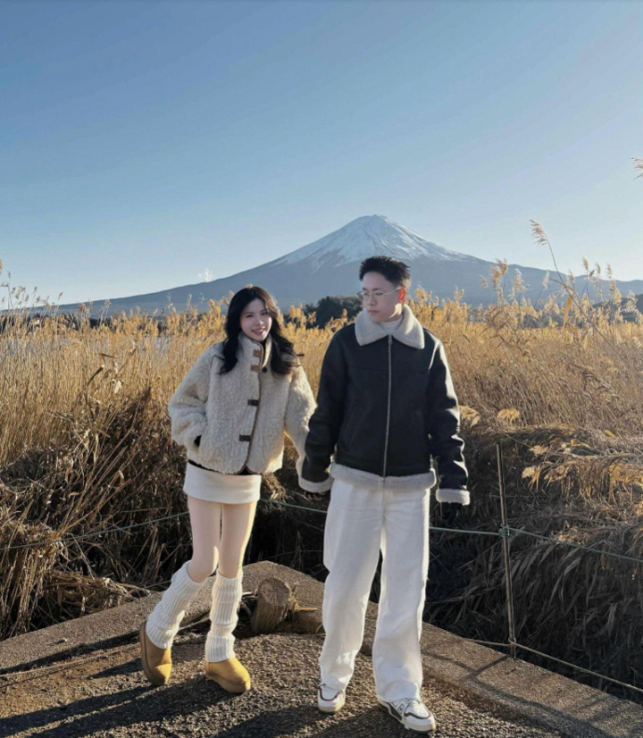 Khách hàng trẻ thích thú khi tour du lịch được thiết kế phù hợp với nhu cầu của mình.