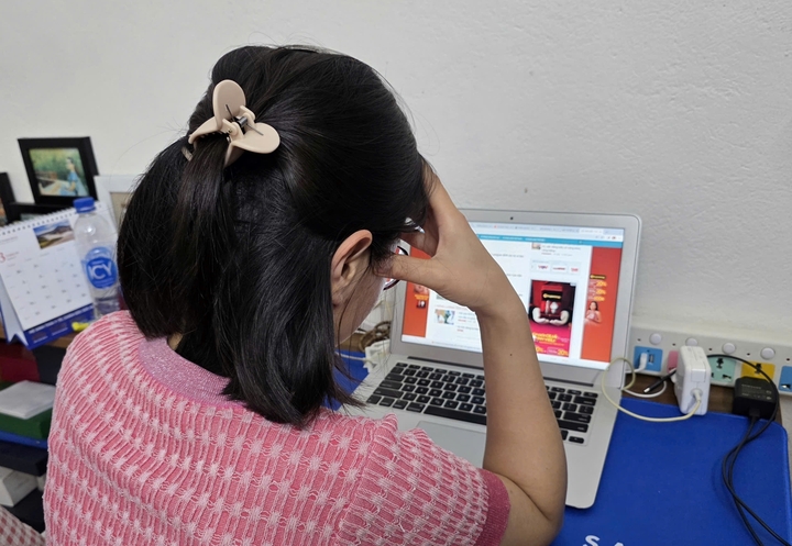 Áp lực công việc kéo dài, stress và bạo lực gia đình được Bộ Y tế đề xuất đưa vào diện giám sát nguy cơ rối loạn tâm thần. (Ảnh minh hoạ)