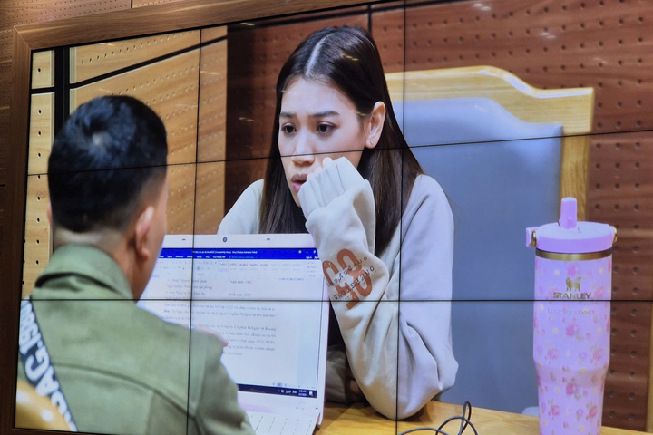 Công an làm việc với các đối tượng trong hệ thống Xôi Lạc TV.