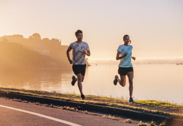 Chạy bộ là môn thể thao đơn giản nhưng tốt cho sức khoẻ.
