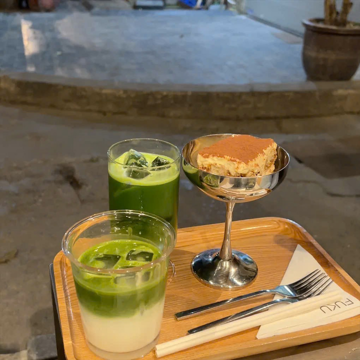 Nhiều quán nước, quán cà phê ở Hà Nội hướng ứng xu hướng xanh hóa dịch vụ. (Ảnh: Hà Khanh)