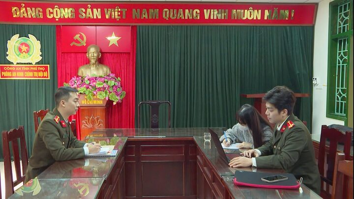 Chị T.T.H. tại cơ quan công an - Ảnh: Công an tỉnh Phú Thọ.