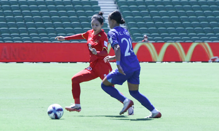 Đội tuyển nữ Việt Nam tấn công ở đầu hiệp 2. (Ảnh: VFF)