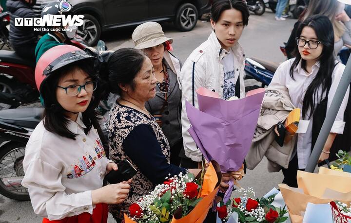 Ngày Quốc tế Phụ nữ 8/3, miền Bắc lạnh về đêm và sáng, trong đó, khu vực đồng bằng và ven biển Đông Bắc Bộ xuất hiện mưa nhỏ. (Ảnh minh hoạ: Khổng Chí)