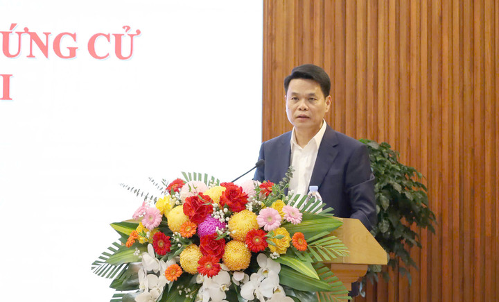 Ông Lê Ngọc Châu cam kết trước cử tri: Luôn đặt lợi ích của Nhân dân và sự phát triển bền vững của thành phố lên trên hết, trước hết.