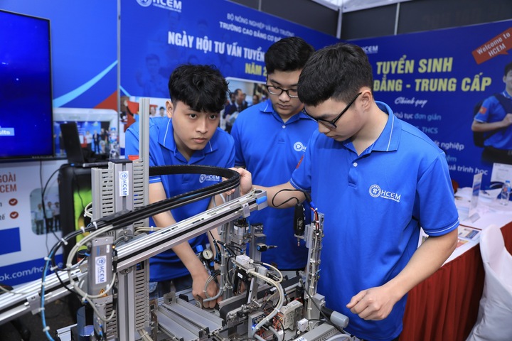 Gian tư vấn của một trường cao đẳng về cơ điện tại Hà Nội. (Ảnh: Danh Khang)