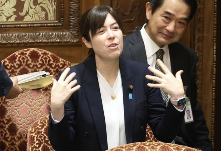 Nhiều người cho rằng hành động của bà là “mẫu mực” và phản ánh tinh thần trách nhiệm của các chính trị gia Nhật Bản. (Nguồn: Daily Mail)