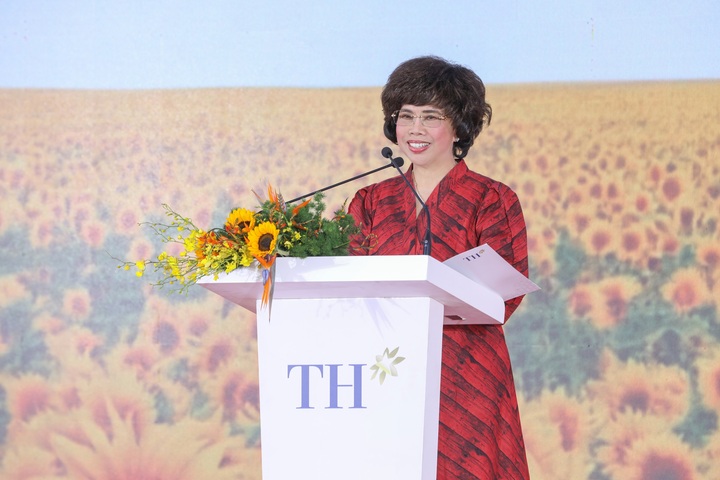 Anh hùng Lao động Thái Hương, Nhà sáng lập – Chủ tịch Hội đồng Chiến lược Tập đoàn TH, chia sẻ về con đường chiến lược của Tập đoàn.