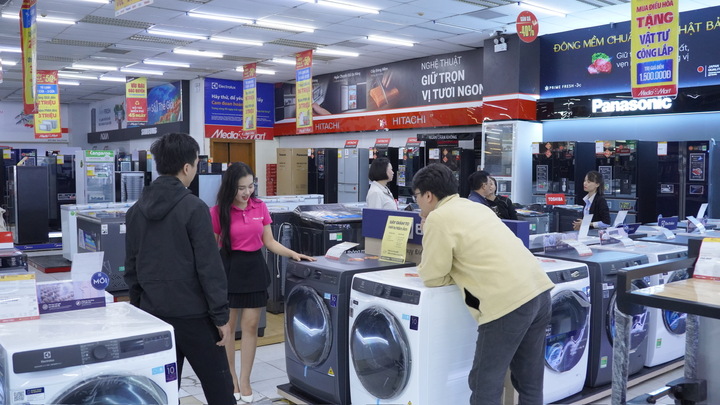 Nồm ẩm trở lại, máy giặt sấy, hút ẩm lên ngôi - 4