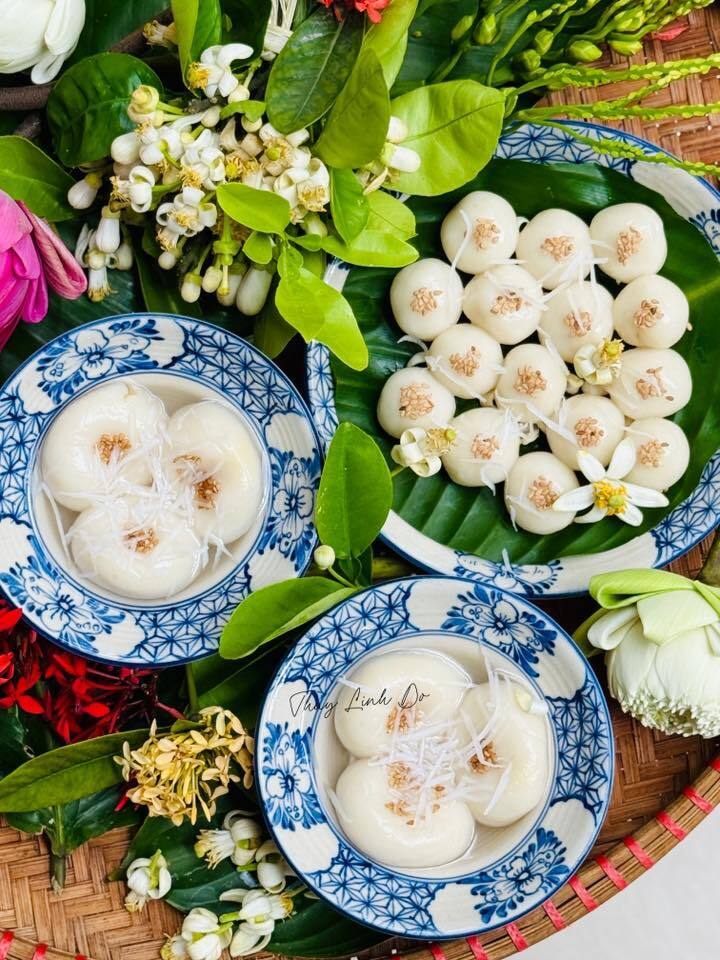 Được coi là linh hồn của mâm cúng Tết Hàn thực, bánh trôi và bánh chay mang ý nghĩa sâu sắc về sự tròn đầy và viên mãn trong cuộc sống. (Ảnh: Thùy Linh Đỗ)