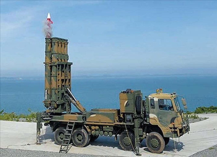 Tên lửa đất đối không dẫn đường Cheongung-II được mệnh danh là "phiên bản Patriot của Hàn Quốc". (Ảnh: Chosun Ilbo)