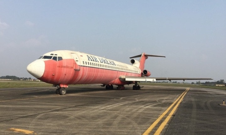 Máy bay B727-200 bị bỏ lại gần 20 năm tại Cảng Hàng không Quốc tế Nội Bài.