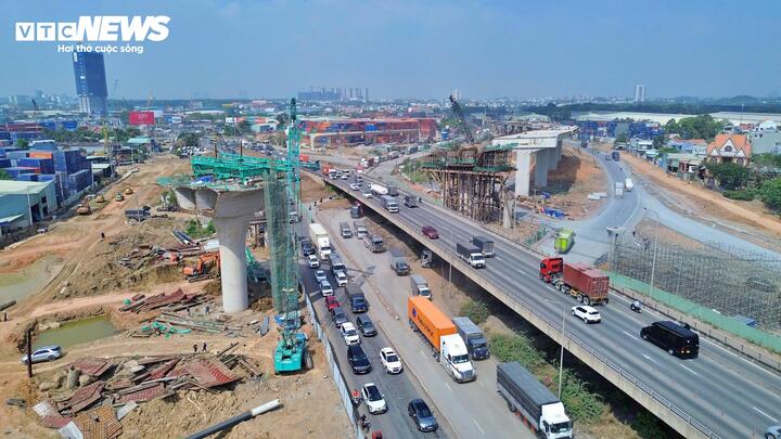 Nút giao Tân Vạn được xem là nút giao phức tạp nhất Vành đai 3 TP.HCM.