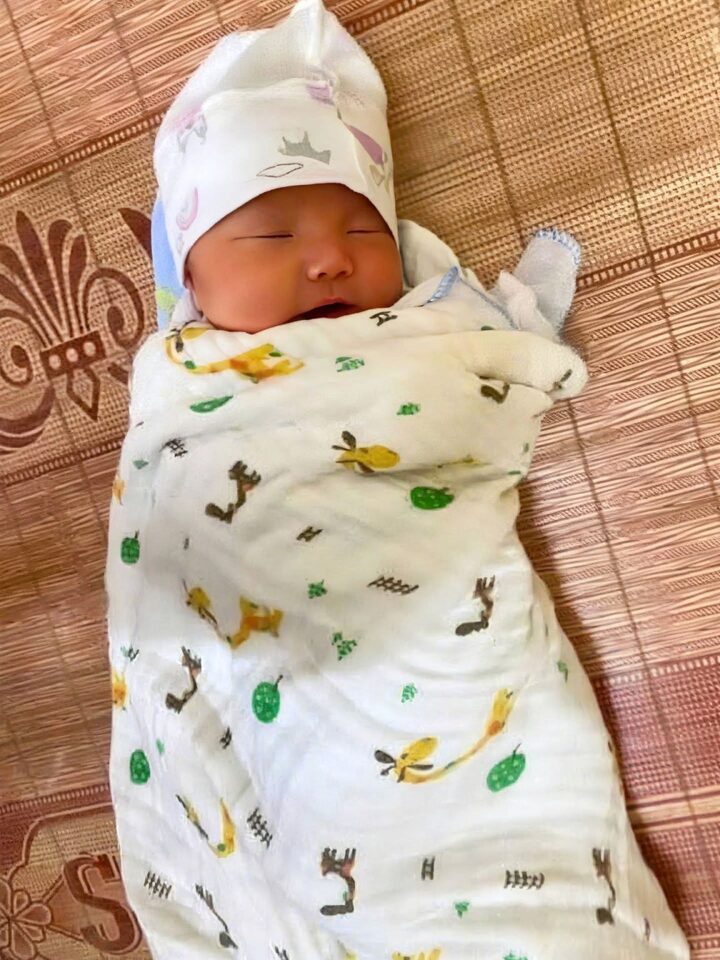 Bé gái 3 ngày tuổi bị bỏ rơi bên đường ở tổ dân phố Lam Cầu, phường Mão Điền, Bắc Ninh.