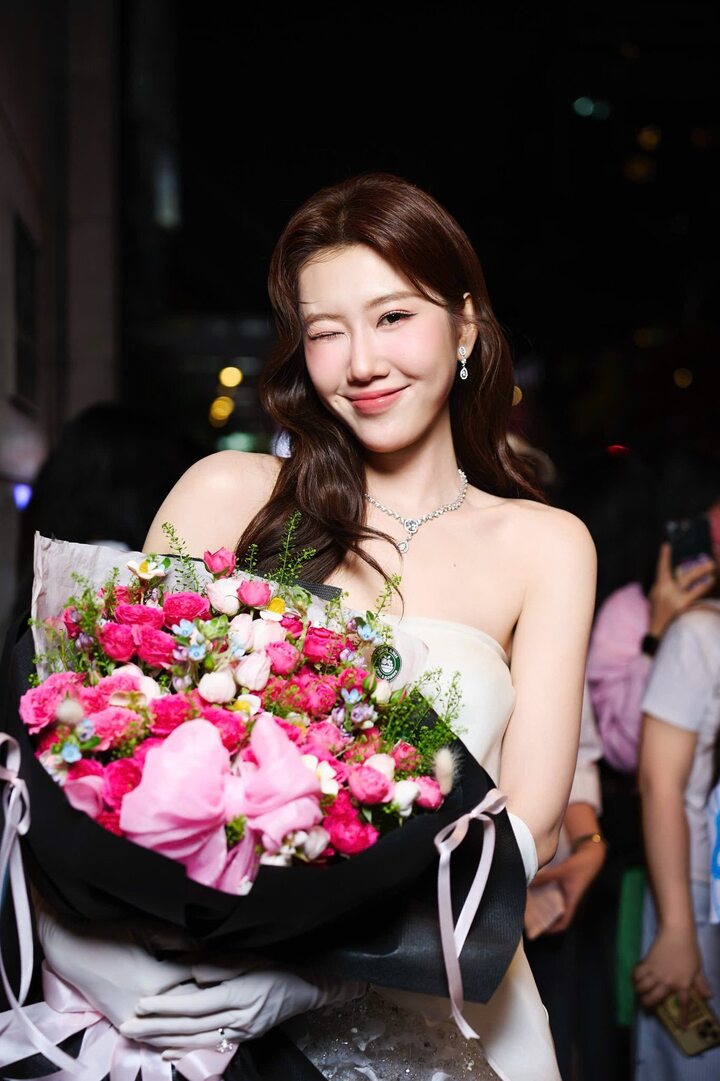 Bước qua đổ vỡ tình cảm, Thúy Ngân lấy lại năng lượng tích cực. Cô cho biết bản thân là người cuồng công việc nên thời gian dành cho những thú vui hay các cuộc hẹn với bạn bè không nhiều, trừ lúc đi du lịch, nghỉ dưỡng.