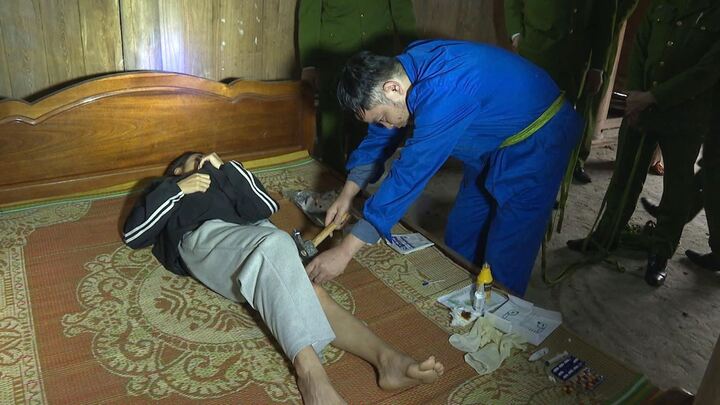 Cơ quan Cảnh sát điều tra Công an tỉnh Phú Thọ thực nghiệm điều tra vụ án trục lợi bảo hiểm bằng thủ đoạn tự gây thương tích.