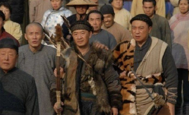 Một toán cướp trong phim truyền hình cuối thời nhà Thanh. (Nguồn: Sohu)