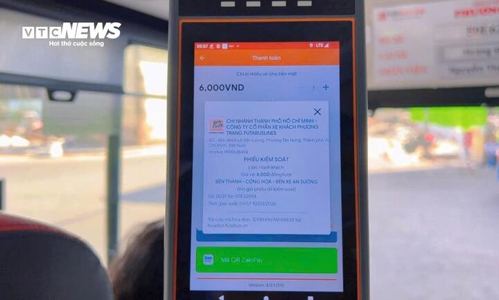 Vé điện tử sẽ thay thế vé giấy. (Ảnh: Đ.V)