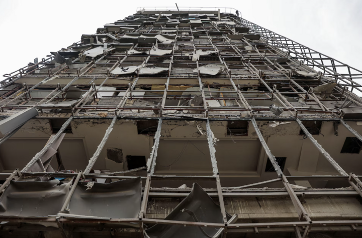 Toàn cảnh hiện trường sau vụ tấn công vào Bệnh viện Gandhi Hotel tại Tehran, Iran.