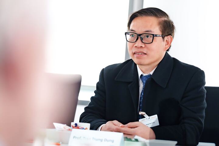 GS.TS.BS Trần Trung Dũng - Tổng Giám đốc Hệ thống Y tế Vinmec - phát biểu tại sự kiện.