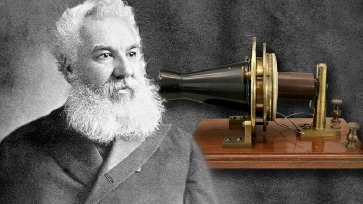Alexander Graham Bell, cha đẻ của máy điện thoại. (Ảnh: Britannica)