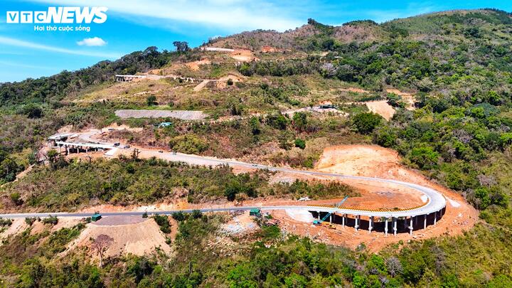 Hiện nay, toàn tuyến đường chỉ còn một số đoạn thi công cầu và mặt đường. Các phương tiện có thể đi lại thuận tiện hơn trước rất nhiều.