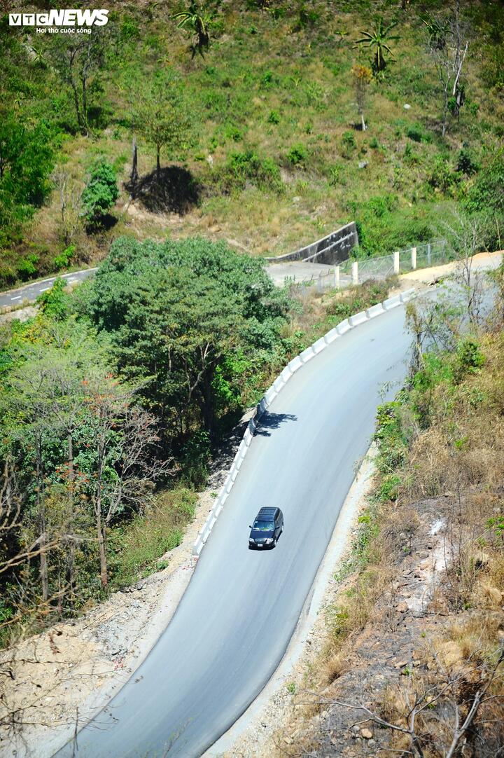 Dự án cải tạo và nâng cấp Quốc lộ 28B qua tỉnh Lâm Đồng (nối các tỉnh Bình Thuận và Lâm Đồng cũ) dài khoảng 68km, đặc biệt là đèo Đại Ninh hiện nay có ý nghĩa quan trọng để liên kết vùng, tạo thành tam giác du lịch "TP.HCM - Phan Thiết - Đà Lạt". Dự án cải tạo, có tổng mức đầu tư khoảng 1.400 tỷ đồng. Dự án được khởi công từ tháng 4/2024 và dự kiến ban đầu hoàn thành trong năm 2025. Tuy nhiên dự án lỗi hẹn, phải dời đến năm 2026.