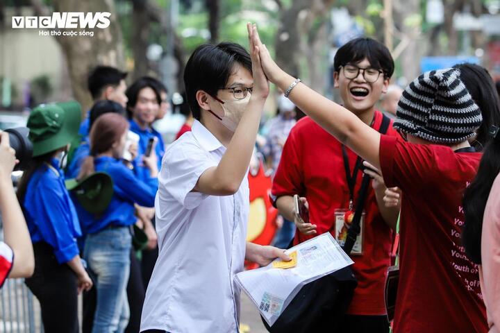 Theo kế hoạch, kỳ thi tuyển sinh vào lớp 10 của Hà Nội sẽ diễn ra vào ngày 30 và 31/5, sớm hơn so với năm trước. (Ảnh minh hoạ)