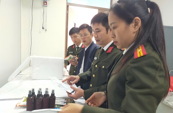 Ban chuyên án thu giữ nhiều tang vật liên quan. (Ảnh: Công an Thanh Hoá)