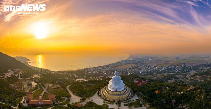 Ngày 24 và 25 tháng Giêng âm lịch hằng năm, ngoài là ngày hội chùa Ông Núi, cũng là ngày giỗ của Hòa thượng Thích Trừng Tịnh – người có sự đóng góp to lớn cho sự phát triển của chùa.